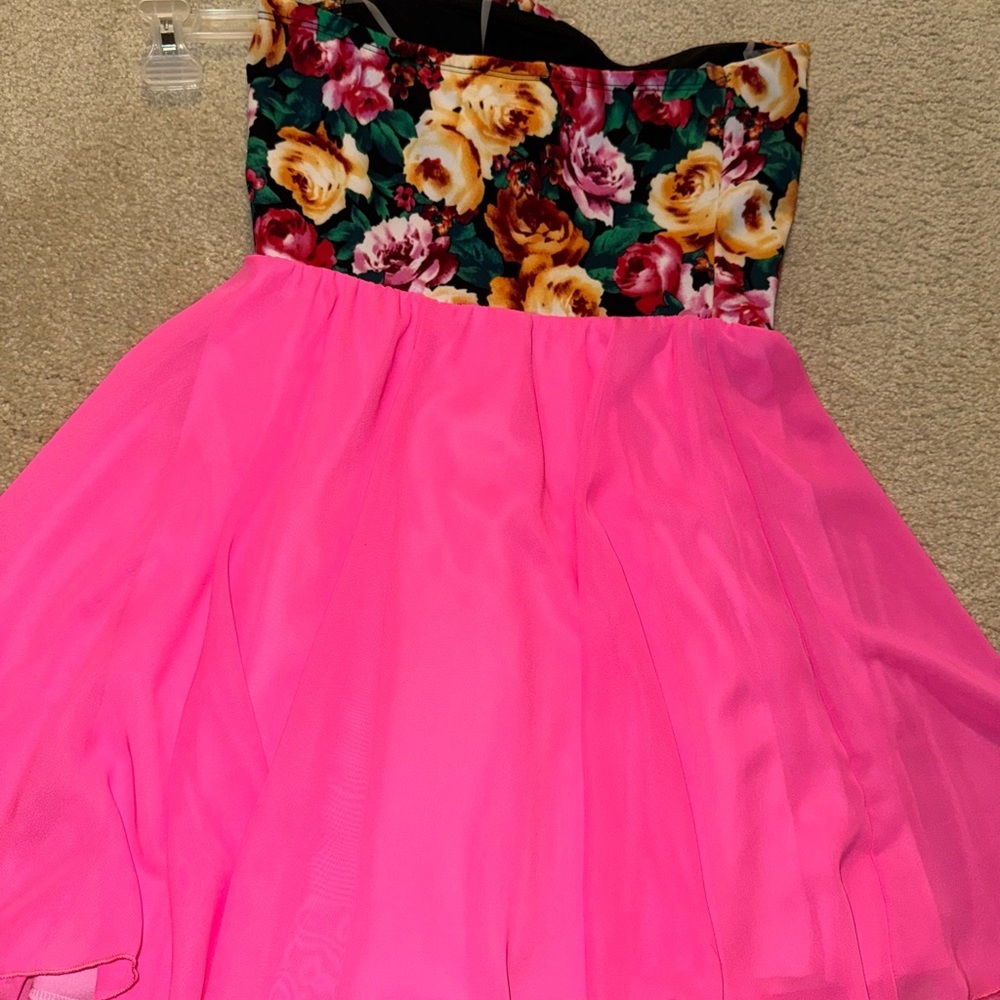 Style Rack Floral Top with Bright Pink Skirt Mini Dress - Picture 4 of 4